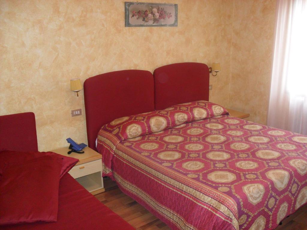 Hotel Bristol Fiumalbo Chambre photo
